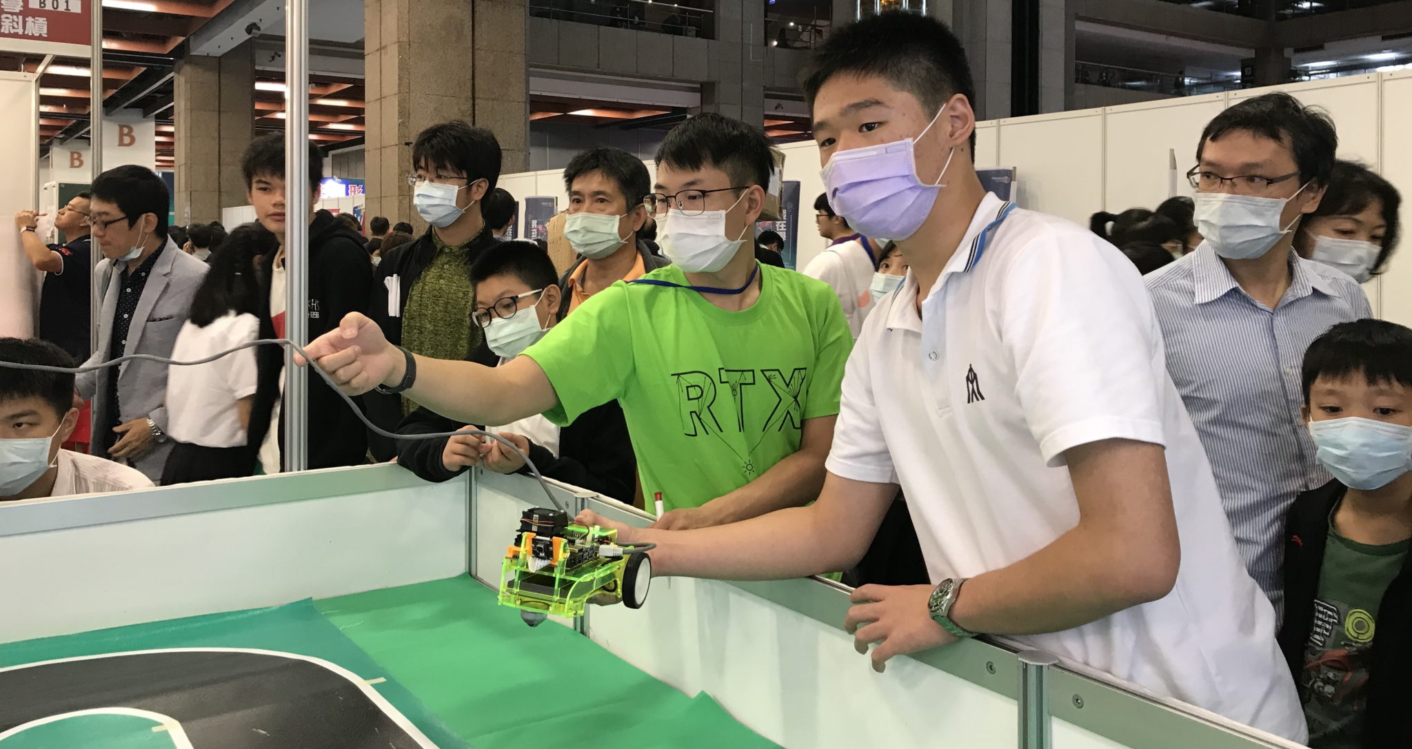 Taipei’den Tunus’a kadar gençler derslerde ve yaz okullarında güçlü – ve eğlenceli – Jetson Nano Geliştirici Kit kullanarak AI yetenekleri kazanıyorlar.